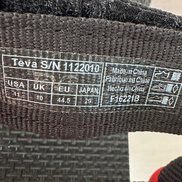 TEVA Universal Midform Pride Sandals | Men’s 11 | NWT Rainbow LGBTQ Comfortable - Picture 9 of 10